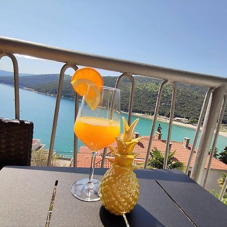 Apartment Noemi With A Direct Beach View Rabac Eksteriør bilde