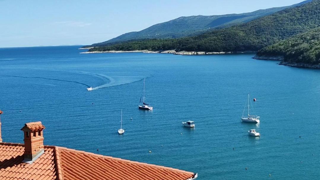 Apartment Noemi With A Direct Beach View Rabac Eksteriør bilde