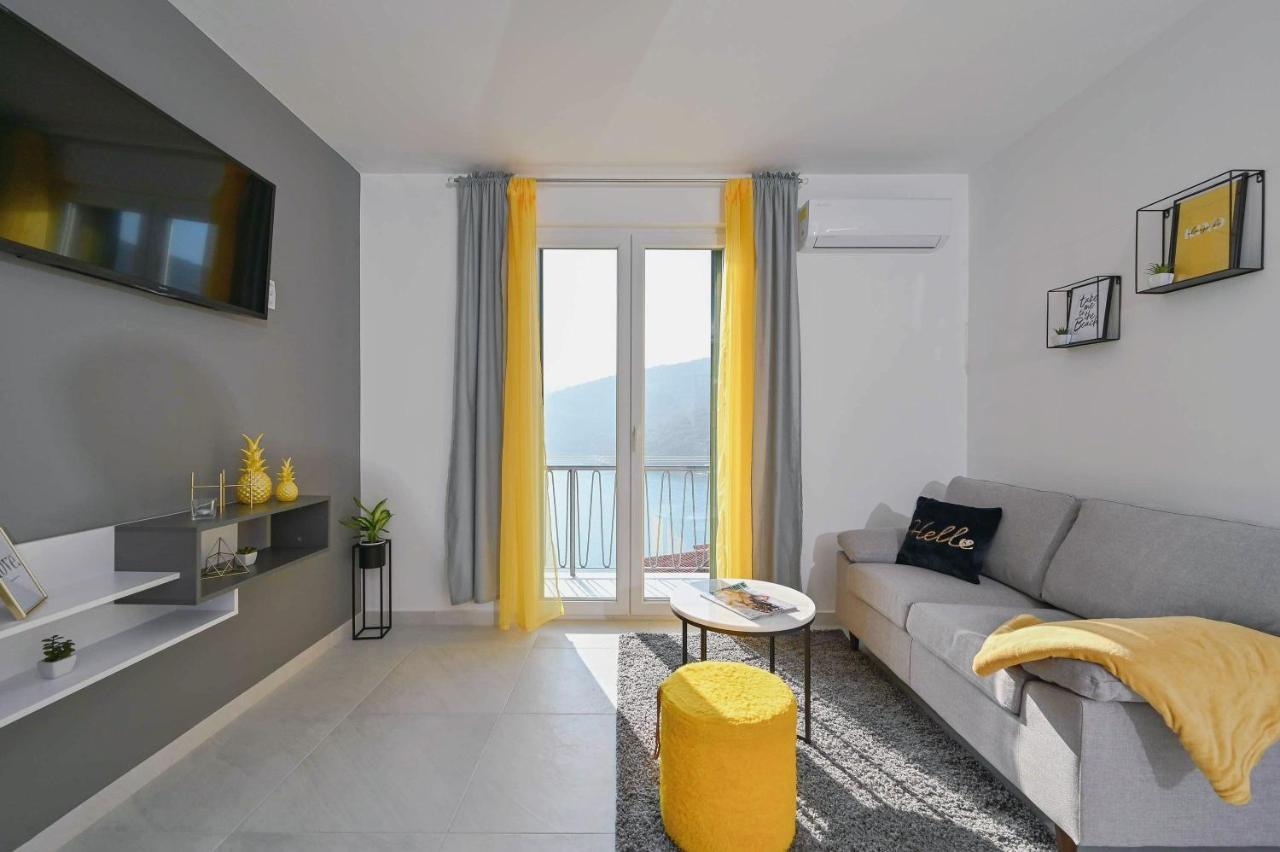 Apartment Noemi With A Direct Beach View Rabac Eksteriør bilde